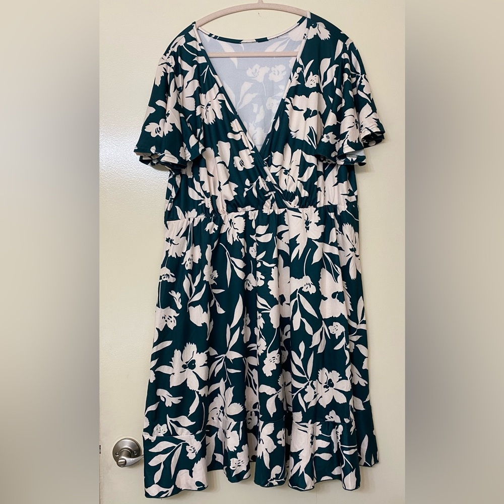 Floral V-Neck Dress in Green and White